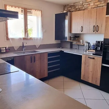 Maison 180 M2 Avec Piscine Et Terrain De Petanque بيت للعطل Latour-Bas-Elne